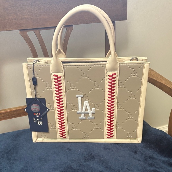 Mlb Genuine Merchandise Handbags - LA Baseball Stitch Beige Tote Bag